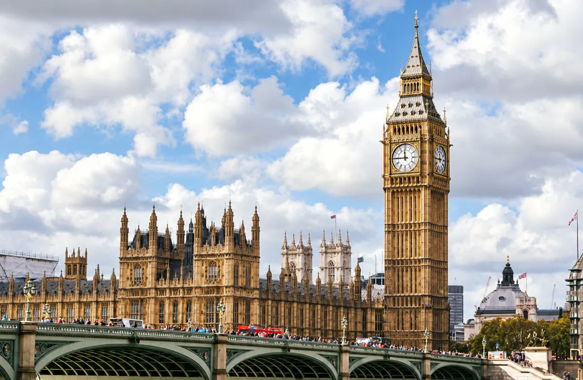 Big Ben sobre el Támesis